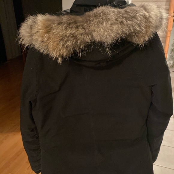 SOLD | Canada Goose Womens Jacket Size Small - Picture 3 of 5